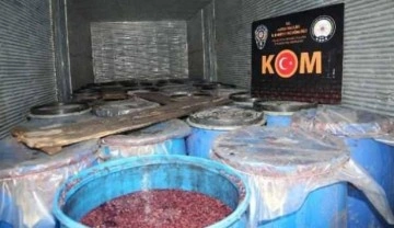 Hatay'da 12 ton sahte içkiye 5 gözaltı