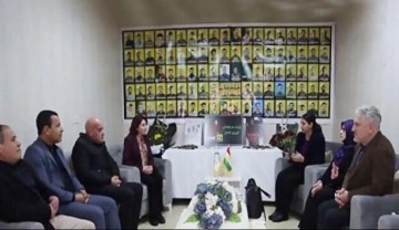 HDP'li heyet PKK yuvalarını ziyaret etti: T&uuml;rkiye'yi katliamla su&ccedil;ladılar!