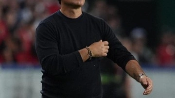 Hem sahada hem vergide rekortmen! Montella üst üste ikinci kez başardı