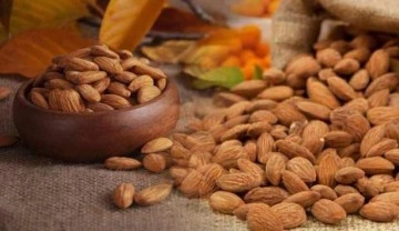 Her g&uuml;n a&ccedil; karnına 4 adet &ccedil;iğ badem yemenin faydaları nelerdir? Diyetteyken &ccedil;iğ badem yenir mi?
