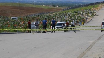 Husumetli akrabalar arasında mezarlıkta silahlı kavga