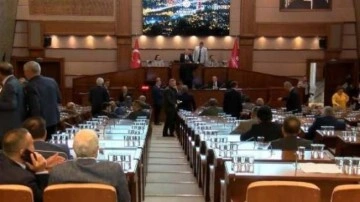 İBB Meclisi'nde Hali&ccedil; tartışması