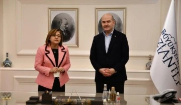 İ&ccedil;işleri Bakanı Soylu, B&uuml;y&uuml;kşehir Belediye Başkanı Fatma Şahin'i ziyaret etti