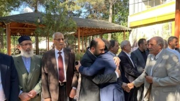 İki hasım aile barıştı! Kan davası tatlıya bağlandı