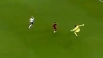 İnanılmaz hata! Fenerbahçe'nin yediği gol sosyal medyada gündem oldu