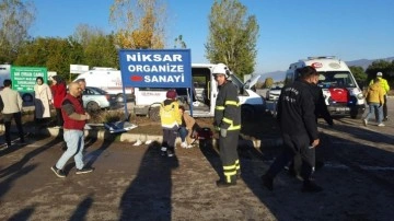 İşçi servis minibüsleri çarpıştı: 10 yaralı