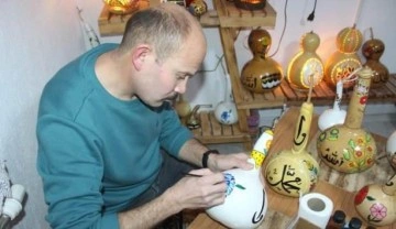 İşitme engelli vatandaş internetten &ouml;ğrendi, gelir kapısı oldu