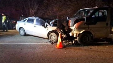 Isparta'da hatalı sollama kazası: 1 &ouml;l&uuml;, 3 yaralı