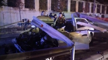 İstanbul'da korkunç kaza: Otomobil bariyere girdi
