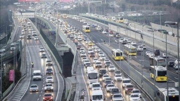 İstanbul'da trafik yoğunluğu yaşanıyor