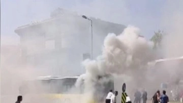 İstanbul'da yine İETT otobüsü yandı!