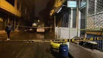 İstanbul&rsquo;da maskeli şahış silahla dehşet sa&ccedil;tı: 3 yaralı