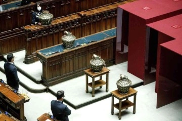 İtalya'da partiler yeni aday bulamayınca Sergio Mattarella yeniden cumhurbaşkanı se&ccedil;ildi