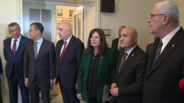 İYİ Parti'den AK Parti ve CHP'ye 'depremzede se&ccedil;men' ziyareti