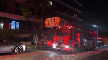 İzmir'de apartman dairesinde çıkan yangın söndürüldü