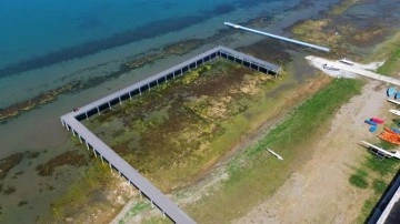 İznik Gölü alarm veriyor: En büyük iskele karaya oturdu! İşte vahim görüntüler...