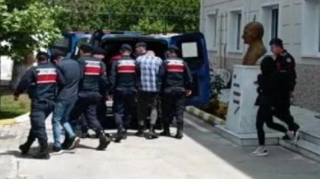 'Jandarmayız' diyerek emekli &ouml;ğretmeni dolandıran 4 ş&uuml;pheli yakalandı