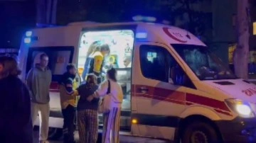 Kadıköy'de 5 katlı binada yangın; 20 kişi tahliye edildi