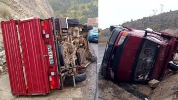 Kamyonet su kanalına devrildi: 5 yaralı