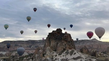 Kapadokya’da balonlara rüzgar engeli