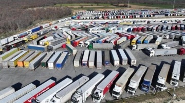 Kapıkule'de tarihi rekor: T&uuml;m zamanların en y&uuml;ksek seviyesine ulaştı