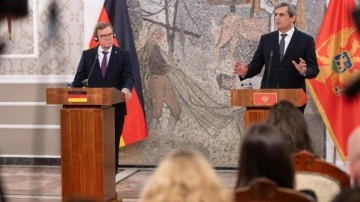 Karadağ 'vizesiz seyahat' kararını değiştirdi! Bakan: İptal edilecek