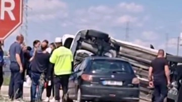 Kavşakta feci kaza: Çok sayıda yaralı var!