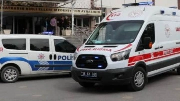 Kayseri'de bı&ccedil;aklı 'kız' kavgası: 1 yaralı