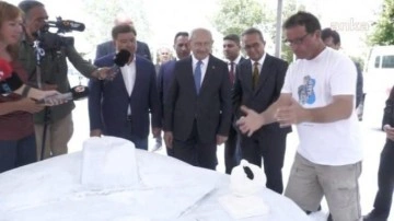 Kemal Kılı&ccedil;daroğlu'ndan İstanbul'da heykel ziyareti