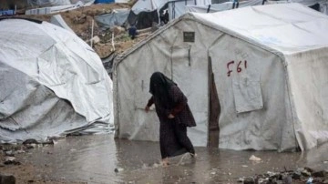 Kış Gazze’yi vurdu... Derme çatma yaşam mücadelesi!