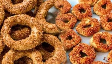 Kıyır kıyır kandil simidi nasıl yapılır? Pastane usul&uuml; kandil simidi tarifi...