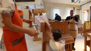 Konya'da çocuklar ve ebeveynleri için yepyeni bir dünya: KOMEK'in ahşap atölyesi kaçmaz!