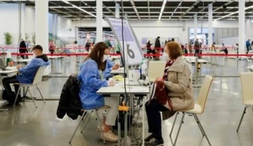 Koronavir&uuml;s salgınında mutlu son i&ccedil;in tarih verdi