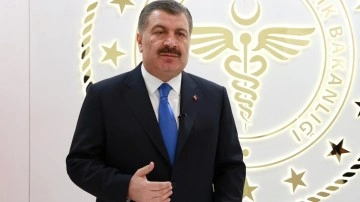 Koronavir&uuml;s&uuml;n ikinci yılında Bakan Fahrettin Koca ilan etti