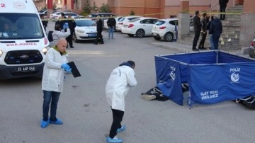 Kovaladığı kadını öldürüp yaşamına son verdi