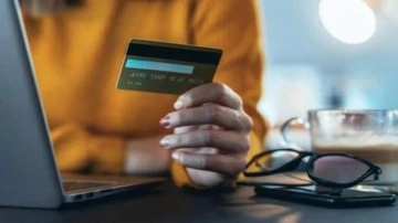 Kredi kartı bilgilerini saniyeler i&ccedil;inde &ccedil;alan 5 uygulama bulundu! Telefonunuzdan kaldırın