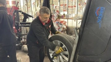 Lastikçilerde son gün yoğunluğu