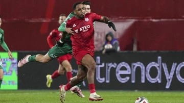 Liderlik maçına çıkmışlardı! Kritik puan kaybı zirveyi değiştirdi