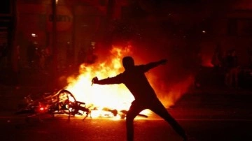 Macron karşıtı eylemlerde 675 gözaltı!