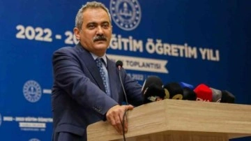 Mahmut &Ouml;zer: Okulları a&ccedil;ık tutamasaydık mahvolacaktık!