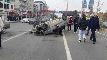 Malatya'da otomobiller çarpıştı: 3 yaralı