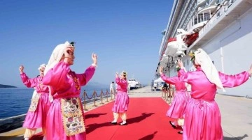 Malta bayraklı kruvaziyer Bodrum’a ilk seferini yaptı