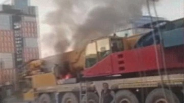 Maltepe'de vin&ccedil; yangını: D-100 Karayolu'nda trafik yoğunluğu oluştu