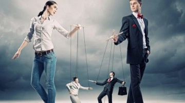 Manip&uuml;le ediliyor olabilirsiniz! Eğer bu hareketleri yapıyorsa koşarak uzaklaşın