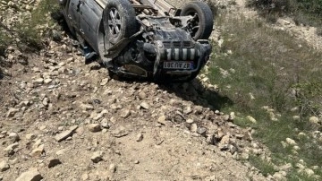 Mardin'de bir otomobil yamaçtan düştü!