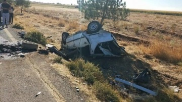 Mardin’de feci kaza: Otomobiller kafa kafaya çarpıştı, 1’i ağır, 6 yaralı