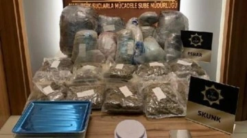 Mardin'den &Ccedil;anakkale'ye 25 kilo uyuşturucu kargosuna 3 tutuklama