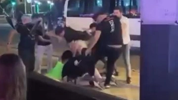 Marmaris'te 'eğlence mekanı çalışanları kadın turistleri darp etti' iddiası