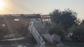 Mersin'de korkutan kaza: Freni patladı, sulama kanalına düştü!