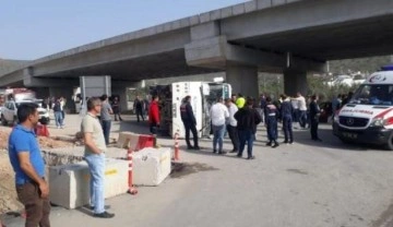 Mersin'de Akkuyu NGS iş&ccedil;ilerinin servisi devrildi: 11 yaralı